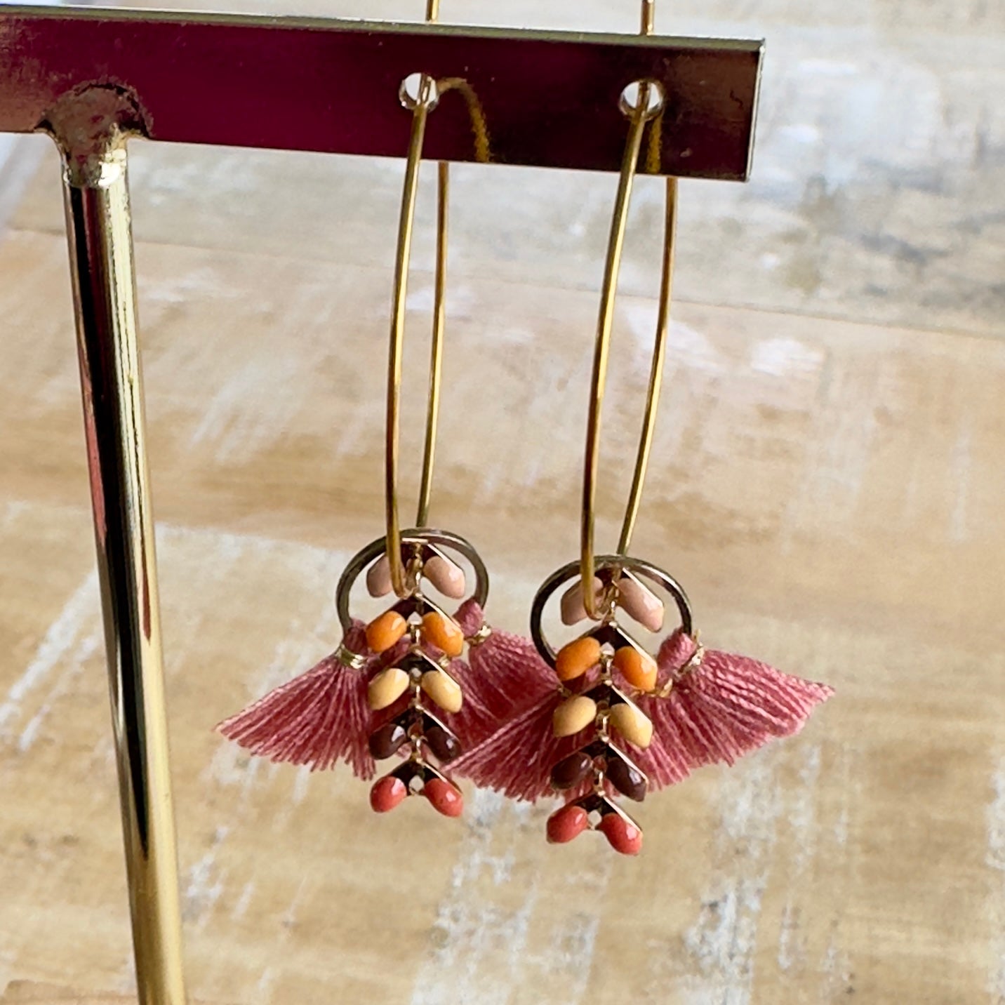 Boucles d’oreilles créoles pompons rose